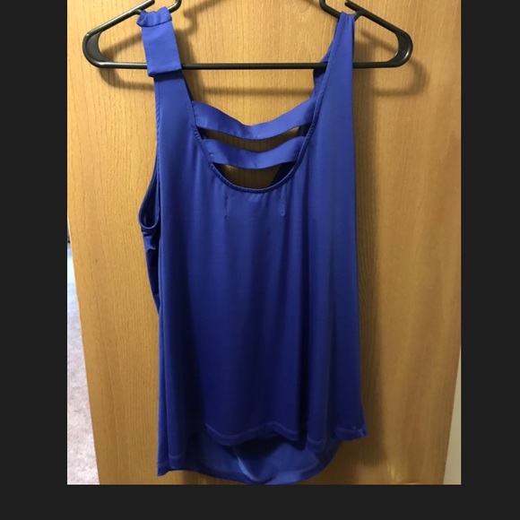 Silk top - Picture 2 of 3